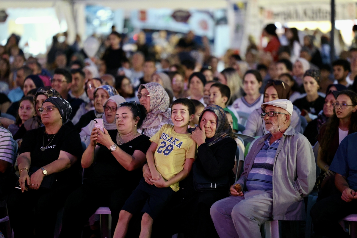 Sakarya’da Şölene Dönüşen Rumeli-Balkan Rüzgârı: Coşku Millet Bahçesi’ne Sığmadı! ( GECENİN ÖNE ÇIKAN FOTOĞRAF KARELERİ)