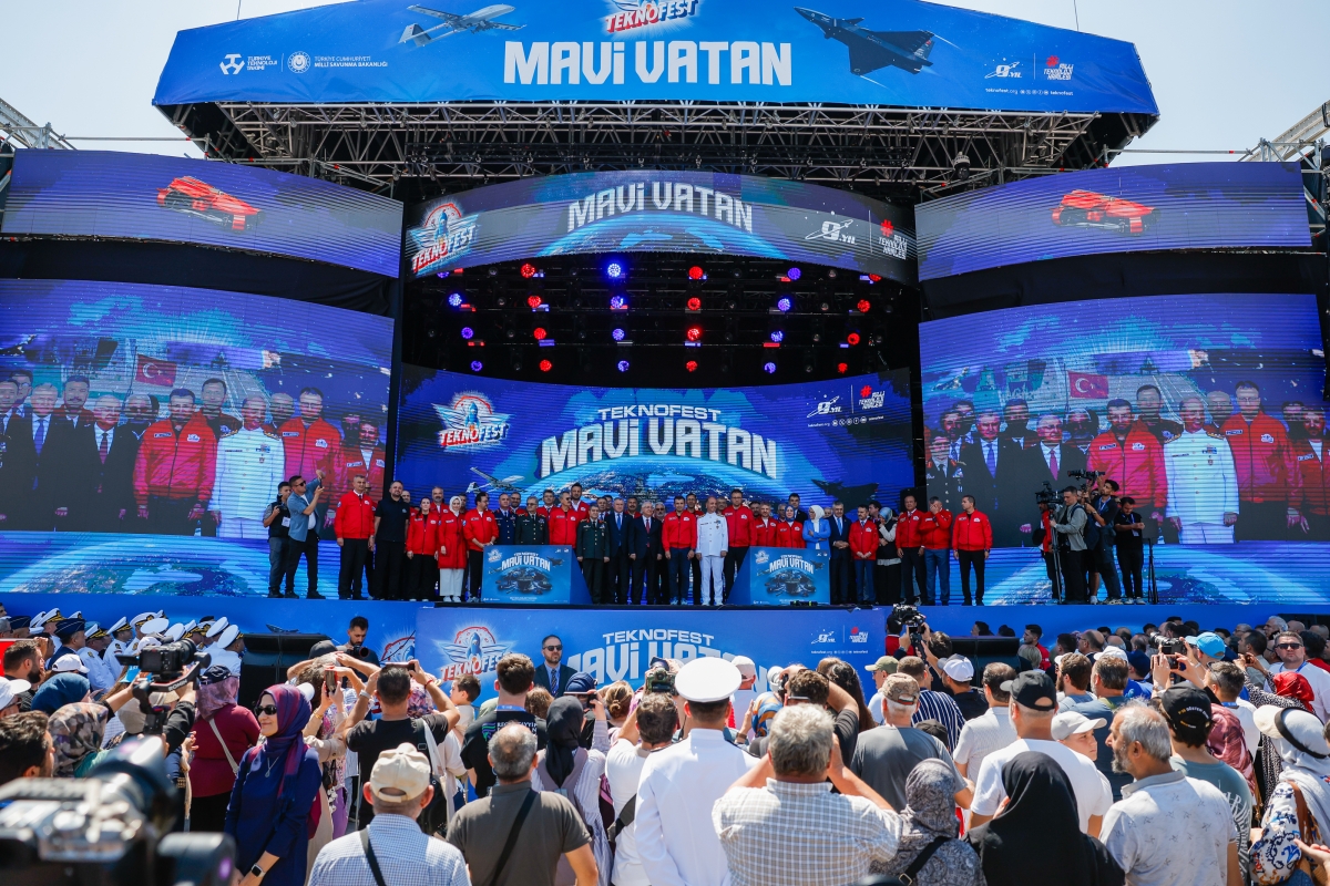 TEKNOFEST Mavi Vatan Gölcük'te Yazıyor Tarihi: Denizlerin Hakimiyeti Türkiye'nin Gençleriyle Başladı!