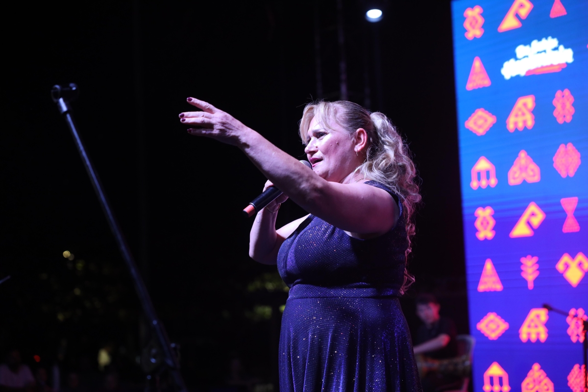 Sakarya Büyükşehir Belediyesi tarafından bu yıl üçüncüsü düzenlenen Geleneksel Sakarya Kültür Festivali, coşku dolu etkinliklerle hız kesmeden devam ediyor.