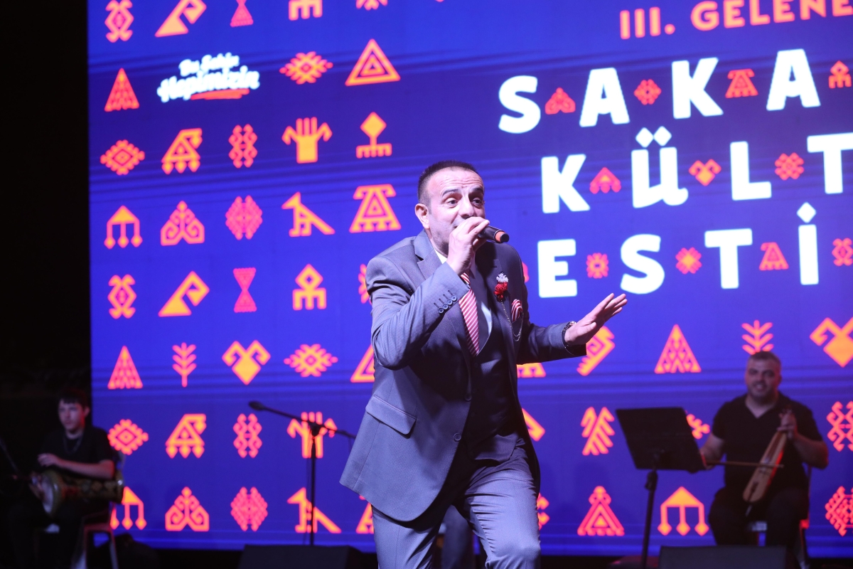 Sakarya Büyükşehir Belediyesi tarafından bu yıl üçüncüsü düzenlenen Geleneksel Sakarya Kültür Festivali, coşku dolu etkinliklerle hız kesmeden devam ediyor.