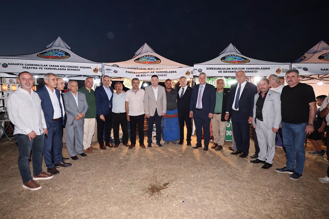 Serdivan Belediyesi tarafından bu yıl ikincisi düzenlenen geleneksel Serdivan İncir Festivali, Kırantepe'de (Paraşüt Tepe) görkemli bir törenle başladı. 4-5-6 Eylül tarihleri arasında müzik, eğlence ve kültürel buluşmalar..