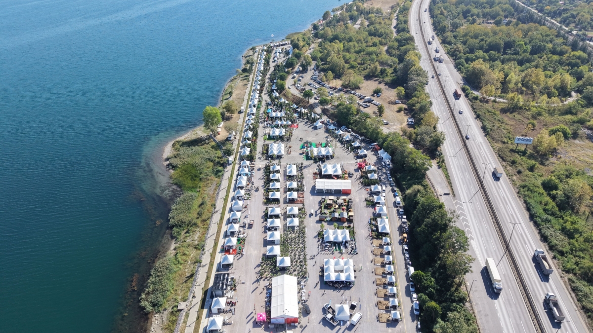 Sakarya’yı peyzaj, süs bitkiciliği ve bahçe sanatları alanında uluslararası bir marka haline getiren PSB Anatolia Fuarı, Sapanca Kırkpınar’da 9’ncu kez görkemli bir törenle kapılarını açtı.