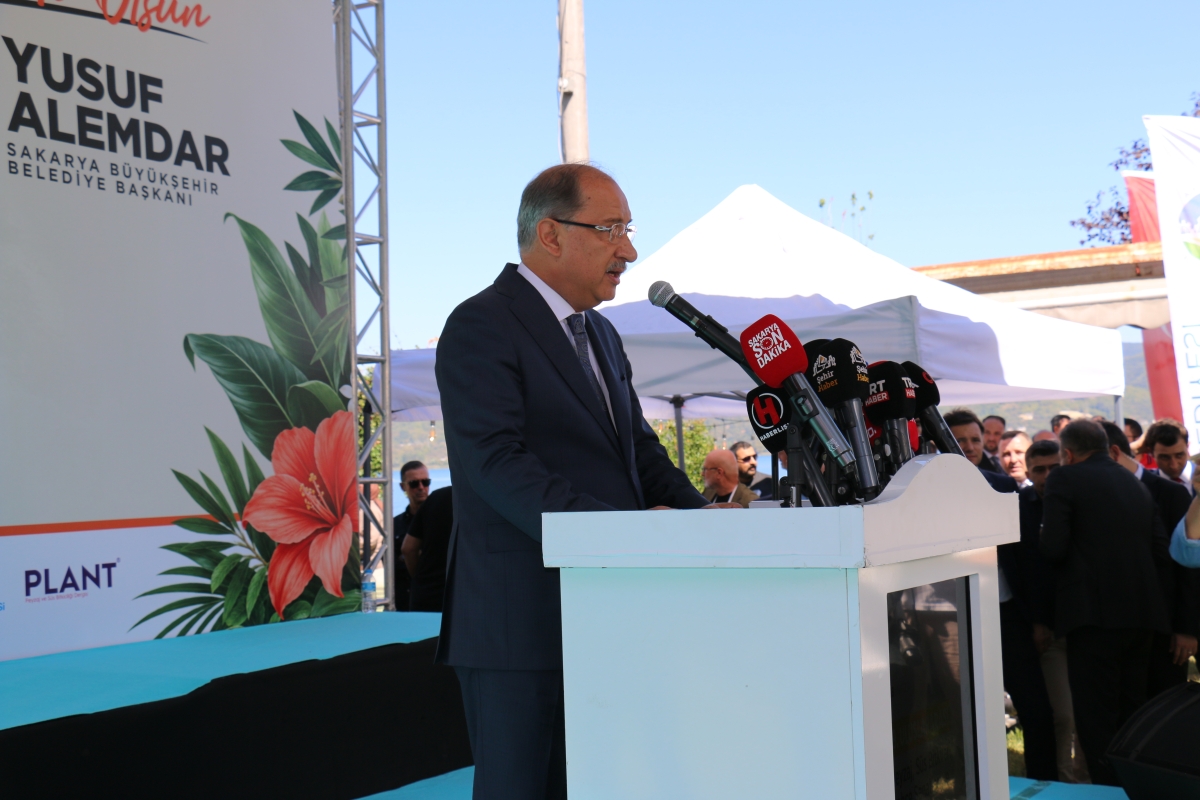 Sakarya’yı peyzaj, süs bitkiciliği ve bahçe sanatları alanında uluslararası bir marka haline getiren PSB Anatolia Fuarı, Sapanca Kırkpınar’da 9’ncu kez görkemli bir törenle kapılarını açtı.