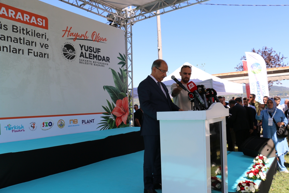 Sakarya’yı peyzaj, süs bitkiciliği ve bahçe sanatları alanında uluslararası bir marka haline getiren PSB Anatolia Fuarı, Sapanca Kırkpınar’da 9’ncu kez görkemli bir törenle kapılarını açtı.