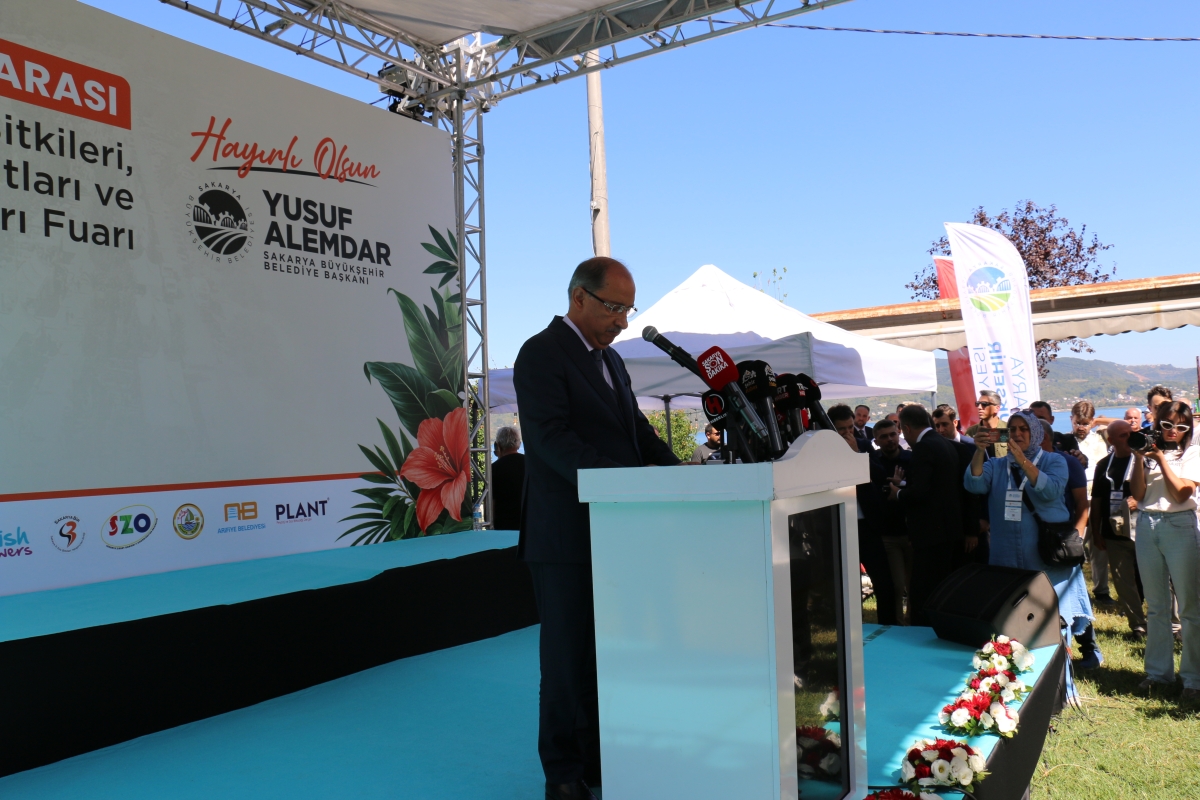 Sakarya’yı peyzaj, süs bitkiciliği ve bahçe sanatları alanında uluslararası bir marka haline getiren PSB Anatolia Fuarı, Sapanca Kırkpınar’da 9’ncu kez görkemli bir törenle kapılarını açtı.