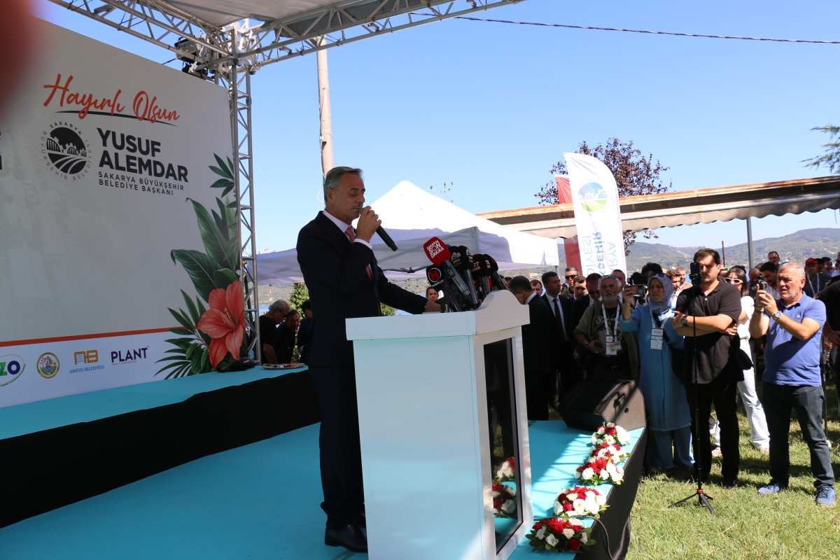 Sakarya’yı peyzaj, süs bitkiciliği ve bahçe sanatları alanında uluslararası bir marka haline getiren PSB Anatolia Fuarı, Sapanca Kırkpınar’da 9’ncu kez görkemli bir törenle kapılarını açtı.