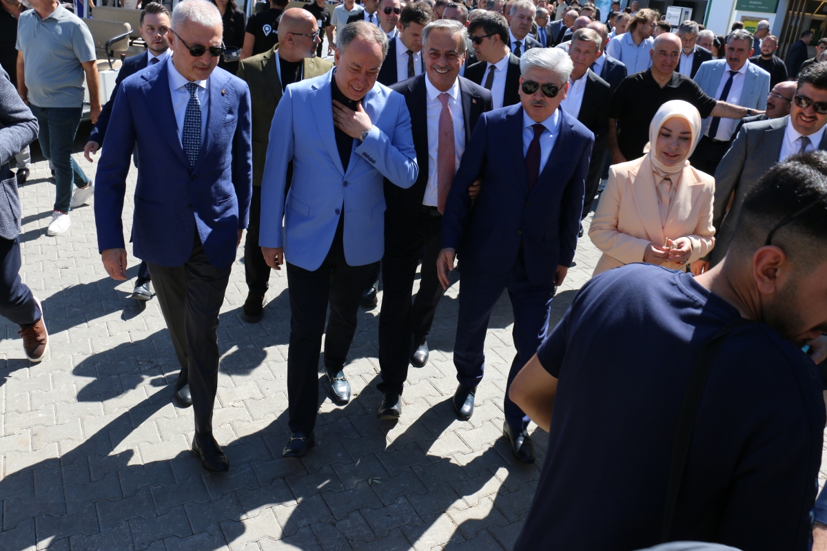 Sakarya’yı peyzaj, süs bitkiciliği ve bahçe sanatları alanında uluslararası bir marka haline getiren PSB Anatolia Fuarı, Sapanca Kırkpınar’da 9’ncu kez görkemli bir törenle kapılarını açtı.