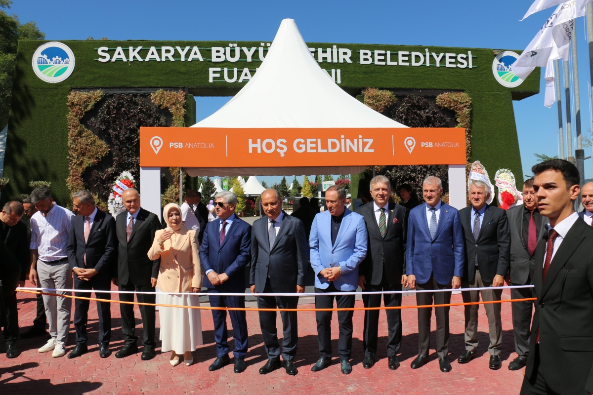 Sakarya’yı peyzaj, süs bitkiciliği ve bahçe sanatları alanında uluslararası bir marka haline getiren PSB Anatolia Fuarı, Sapanca Kırkpınar’da 9’ncu kez görkemli bir törenle kapılarını açtı.