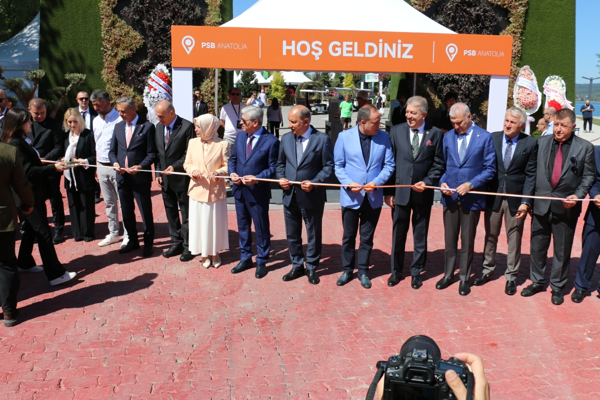 Sakarya’yı peyzaj, süs bitkiciliği ve bahçe sanatları alanında uluslararası bir marka haline getiren PSB Anatolia Fuarı, Sapanca Kırkpınar’da 9’ncu kez görkemli bir törenle kapılarını açtı.