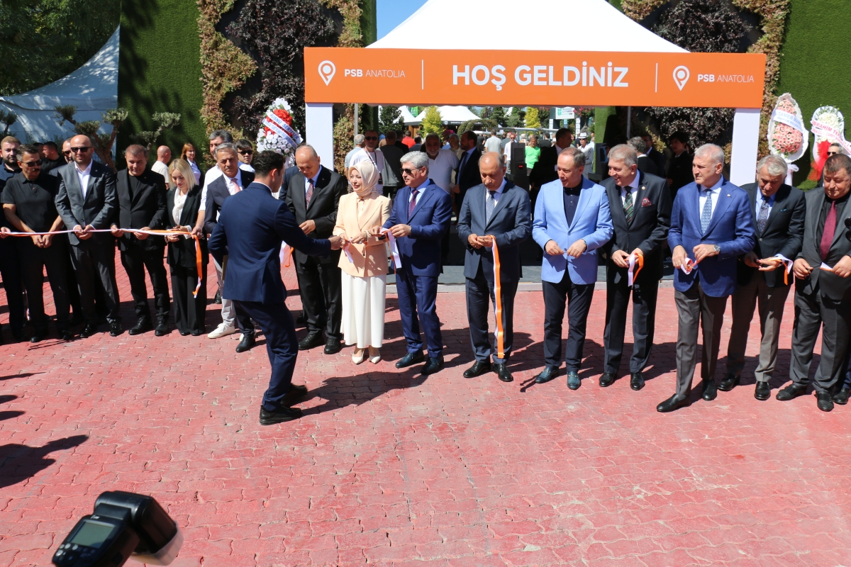 Sakarya’yı peyzaj, süs bitkiciliği ve bahçe sanatları alanında uluslararası bir marka haline getiren PSB Anatolia Fuarı, Sapanca Kırkpınar’da 9’ncu kez görkemli bir törenle kapılarını açtı.