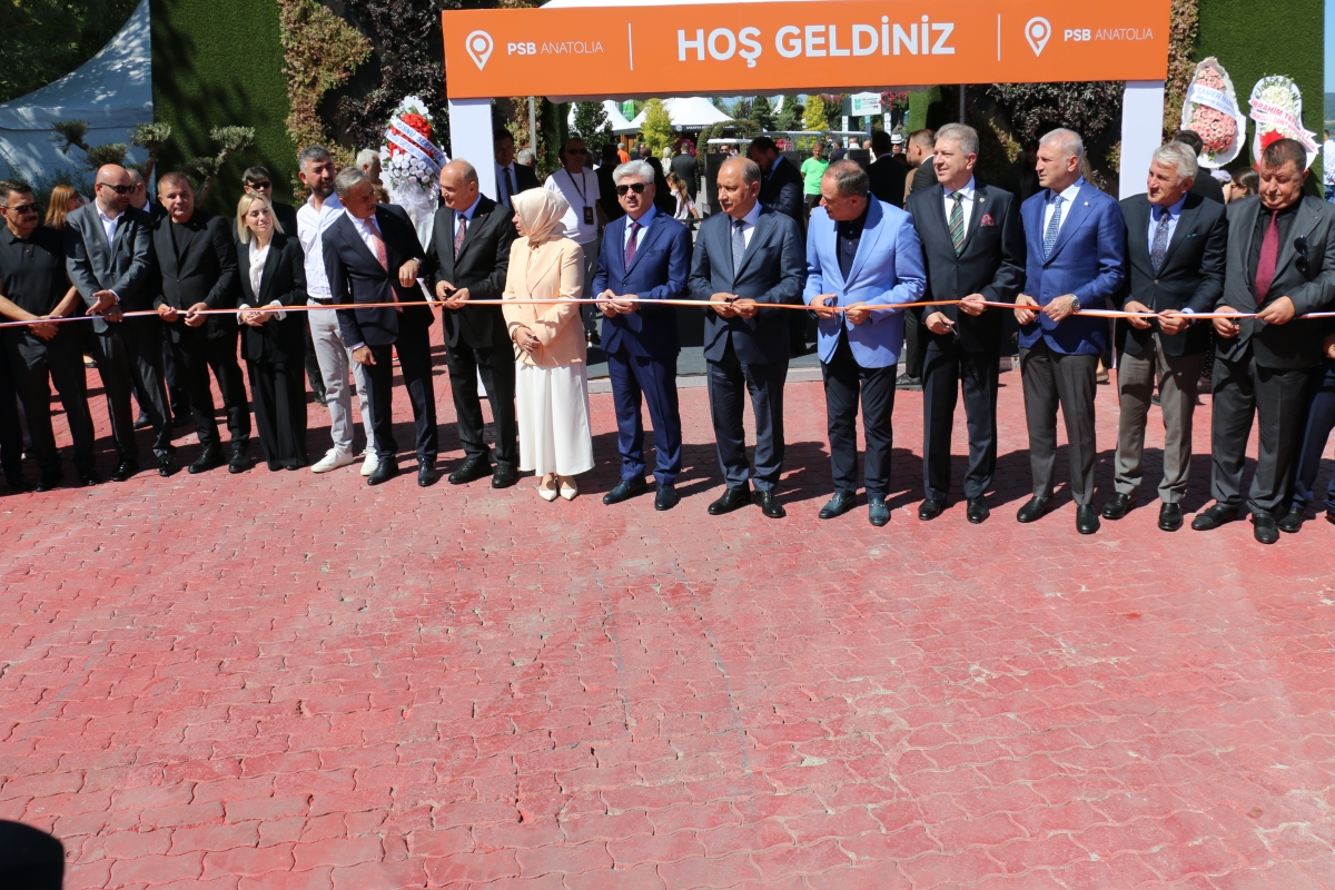 Sakarya’yı peyzaj, süs bitkiciliği ve bahçe sanatları alanında uluslararası bir marka haline getiren PSB Anatolia Fuarı, Sapanca Kırkpınar’da 9’ncu kez görkemli bir törenle kapılarını açtı.