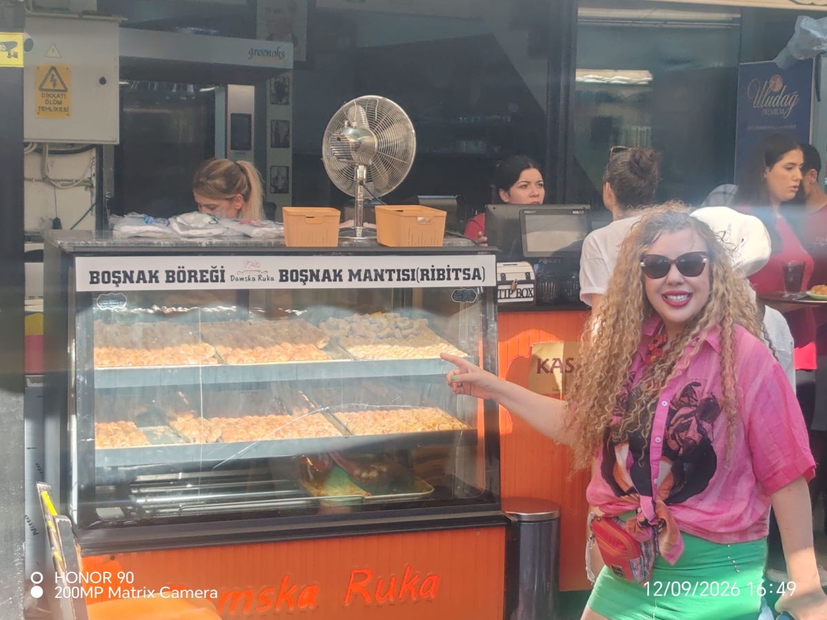 Fısıltı Haberleri ekibi olarak bu kez gezi rotamızı tarih, sanat ve gastronomi merkezi olan; eski adıyla Yeniçarohori (Yeniçeri Evi), bugünkü adıyla ise Küçükköy’e çevirdik. İŞTE GÜNÜN ÖNE ÇIKAN FOTOĞRAF KARELERİ