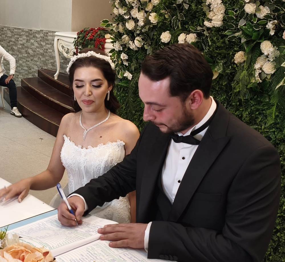 Mutluluğa İmzayı Attılar: Edanur & Kadir Enes Evlendi! SAÇSED Sakarya Sağlık Çalışanları ve Emeklileri Derneği Başkanı Mahmure Çolak’ın biricik oğlu Kadir Enes ile Edanur, Sakarya’da düzenlenen görkemli bir nikah töreniyle ha