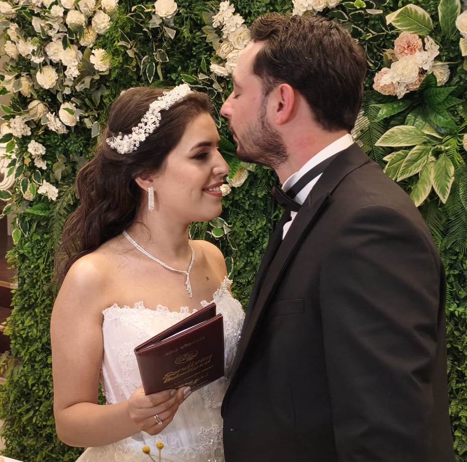 Mutluluğa İmzayı Attılar: Edanur & Kadir Enes Evlendi! SAÇSED Sakarya Sağlık Çalışanları ve Emeklileri Derneği Başkanı Mahmure Çolak’ın biricik oğlu Kadir Enes ile Edanur, Sakarya’da düzenlenen görkemli bir nikah töreniyle ha