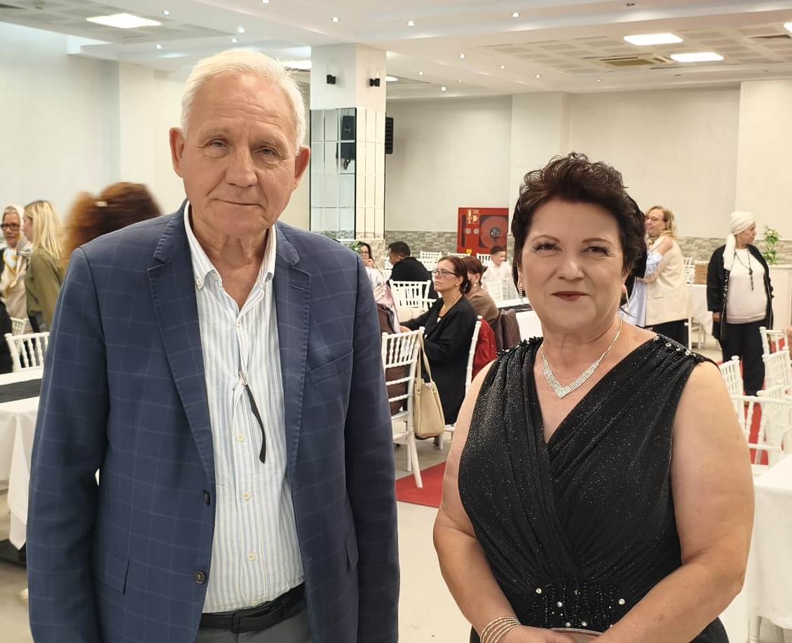 Mutluluğa İmzayı Attılar: Edanur & Kadir Enes Evlendi! SAÇSED Sakarya Sağlık Çalışanları ve Emeklileri Derneği Başkanı Mahmure Çolak’ın biricik oğlu Kadir Enes ile Edanur, Sakarya’da düzenlenen görkemli bir nikah töreniyle ha