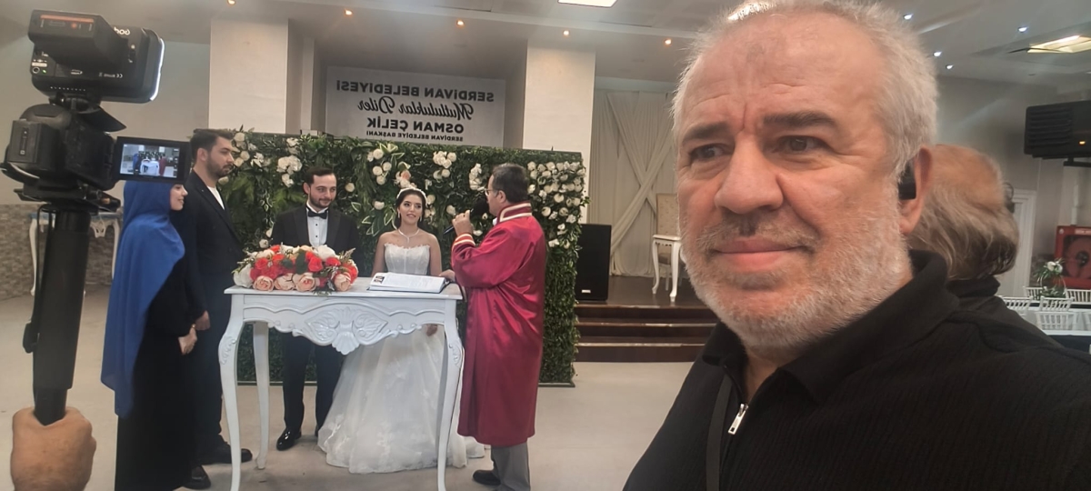 Mutluluğa İmzayı Attılar: Edanur & Kadir Enes Evlendi! SAÇSED Sakarya Sağlık Çalışanları ve Emeklileri Derneği Başkanı Mahmure Çolak’ın biricik oğlu Kadir Enes ile Edanur, Sakarya’da düzenlenen görkemli bir nikah töreniyle ha