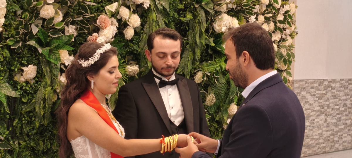Mutluluğa İmzayı Attılar: Edanur & Kadir Enes Evlendi! SAÇSED Sakarya Sağlık Çalışanları ve Emeklileri Derneği Başkanı Mahmure Çolak’ın biricik oğlu Kadir Enes ile Edanur, Sakarya’da düzenlenen görkemli bir nikah töreniyle ha