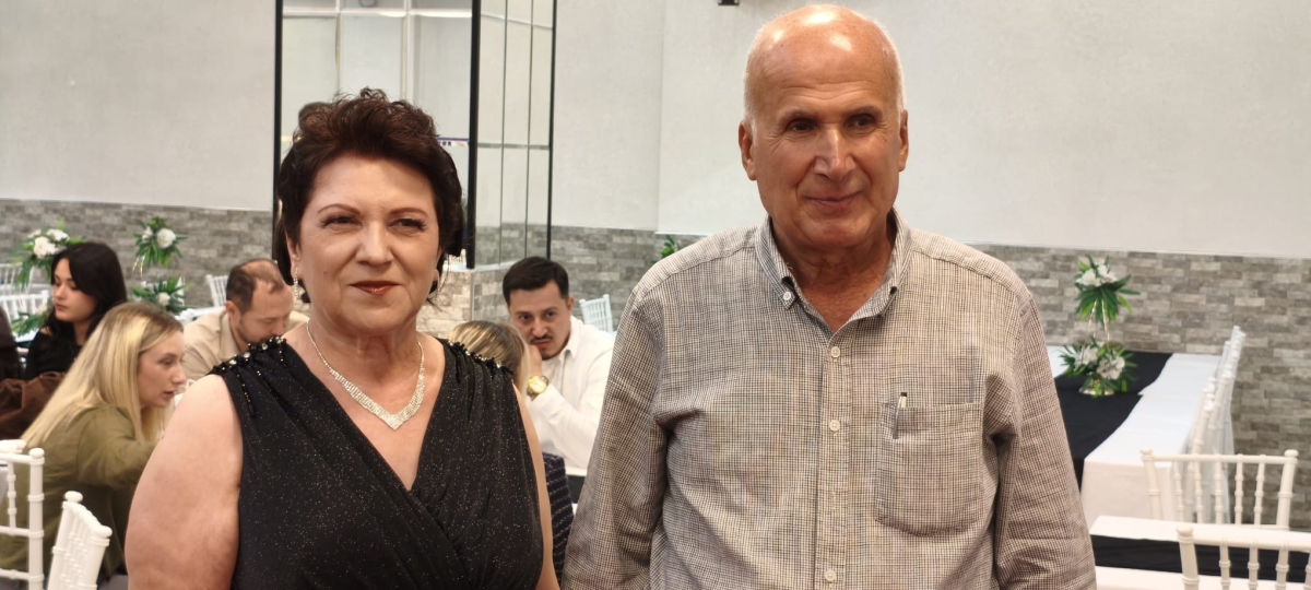 Mutluluğa İmzayı Attılar: Edanur & Kadir Enes Evlendi! SAÇSED Sakarya Sağlık Çalışanları ve Emeklileri Derneği Başkanı Mahmure Çolak’ın biricik oğlu Kadir Enes ile Edanur, Sakarya’da düzenlenen görkemli bir nikah töreniyle ha
