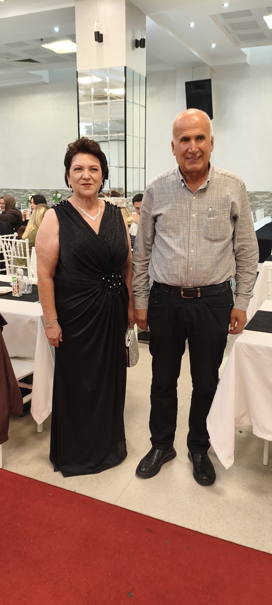 Mutluluğa İmzayı Attılar: Edanur & Kadir Enes Evlendi! SAÇSED Sakarya Sağlık Çalışanları ve Emeklileri Derneği Başkanı Mahmure Çolak’ın biricik oğlu Kadir Enes ile Edanur, Sakarya’da düzenlenen görkemli bir nikah töreniyle ha