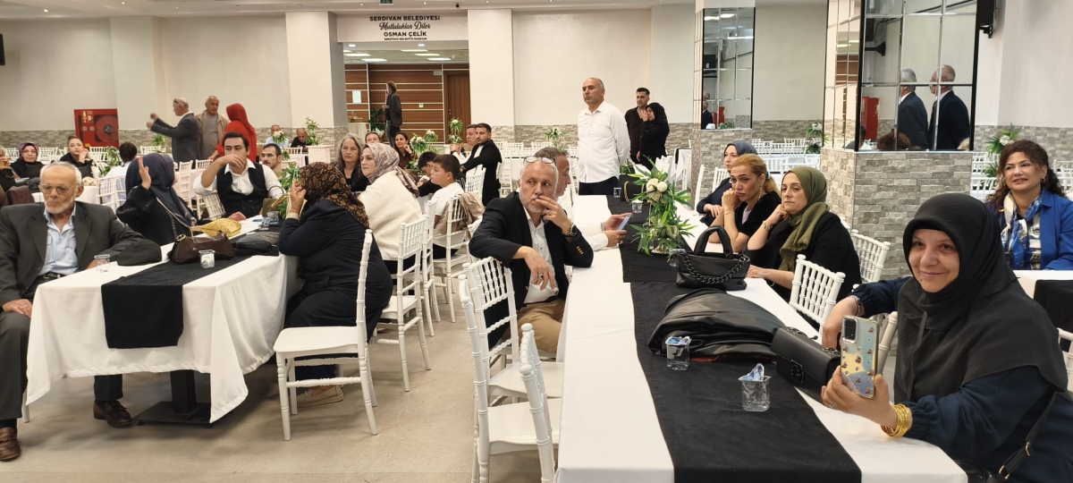 Mutluluğa İmzayı Attılar: Edanur & Kadir Enes Evlendi! SAÇSED Sakarya Sağlık Çalışanları ve Emeklileri Derneği Başkanı Mahmure Çolak’ın biricik oğlu Kadir Enes ile Edanur, Sakarya’da düzenlenen görkemli bir nikah töreniyle ha