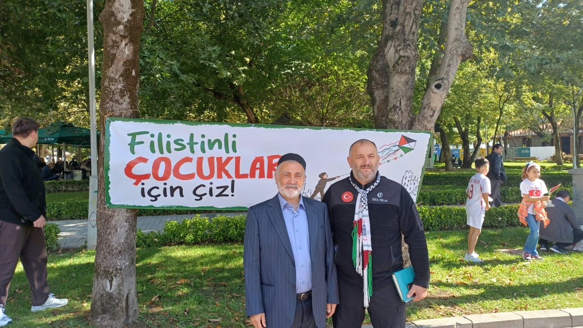 SAKARYA’DA YÜREKLER FİLİSTİN İÇİN ÇİZDİ:
