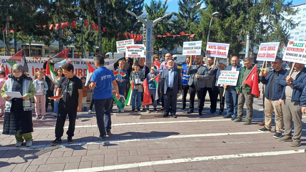 SAKARYA’DA YÜREKLER FİLİSTİN İÇİN ÇİZDİ: