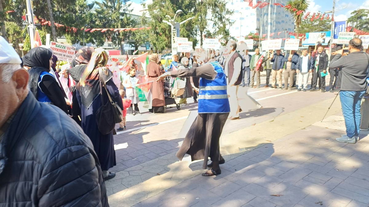 SAKARYA’DA YÜREKLER FİLİSTİN İÇİN ÇİZDİ: