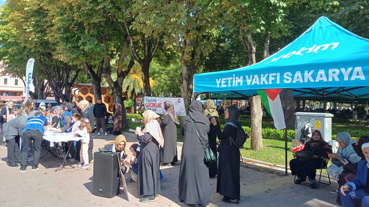 SAKARYA’DA YÜREKLER FİLİSTİN İÇİN ÇİZDİ: