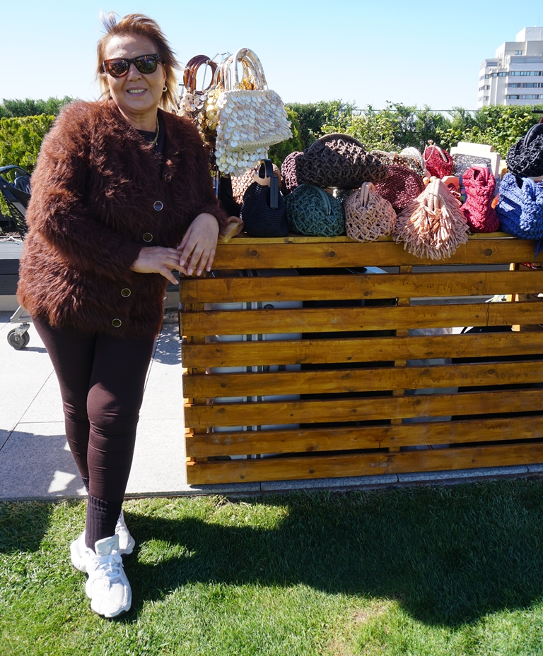 Ankara’da Sosyal Yaşamın Kalbi Atakule’de Attı: “Sonbahara Merhaba” Dediler! Ankara cemiyet ve sosyal yaşamının tanınmış simaları, İlay Güven ve Hülya Akman’ın ev sahipliğinde Atakule’nin eşsiz manzara ve atmosferine sahip
