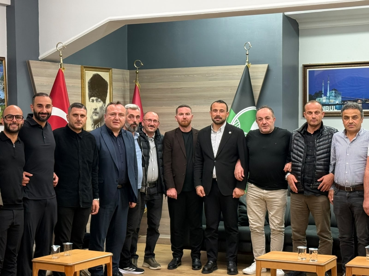 Sakarya’da Güç Birliği: Girişimci Trabzonlular Platformu Kuruldu! Sakarya’da yaşayan Trabzonlu iş insanları, sanayiciler, esnaflar ve farklı sektörlerden girişimciler aynı çatı altında buluştu. “Sakarya’da Daha Güçlü Yarınlar
