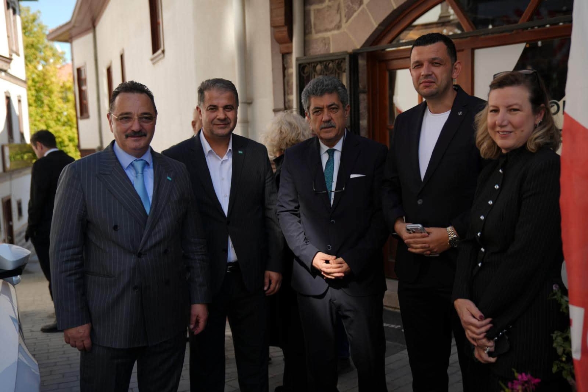 TİMBİR’İN YENİ GENEL MERKEZİ GÖRKEMLİ TÖRENLE AÇILDI: DİJİTAL MEDYADA YENİ BİR DÖNEM BAŞLIYOR!
Türk İnternet Medya Birliği (TİMBİR), dijital yayıncılıkta standartları yükseltecek ve internet medyasını tek çatı altında