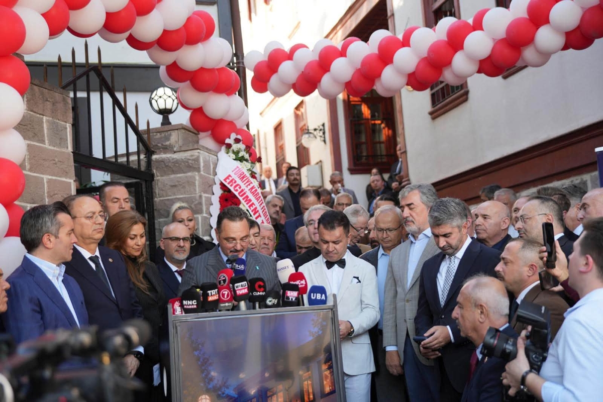 TİMBİR’İN YENİ GENEL MERKEZİ GÖRKEMLİ TÖRENLE AÇILDI: DİJİTAL MEDYADA YENİ BİR DÖNEM BAŞLIYOR!
Türk İnternet Medya Birliği (TİMBİR), dijital yayıncılıkta standartları yükseltecek ve internet medyasını tek çatı altında