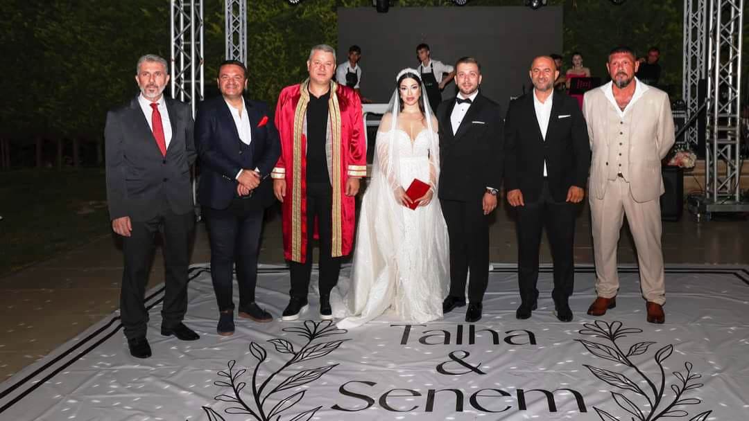 Sakarya’da görkemli düğün; Talha ve Senem İZCİ'nin mutluluğuna şahit oldular