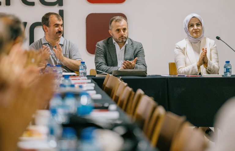 Öğretmenler için Bilimsel Araştırma Projesi Hazırlama ve Yürütme Eğitimi