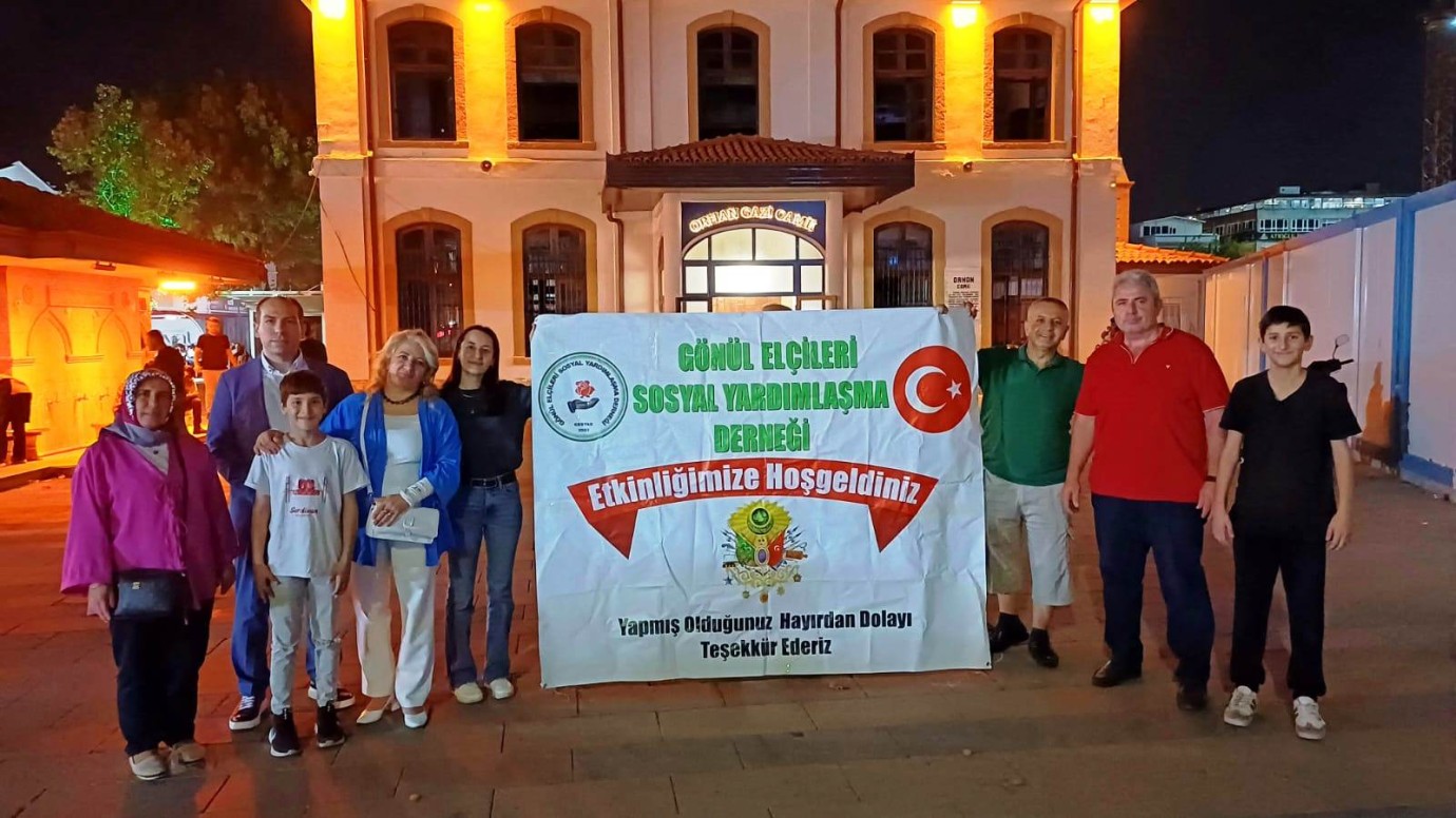 Mevlid Kandili'nde Gönül Elçileri Derneği'nden 'Lokma' ikramı