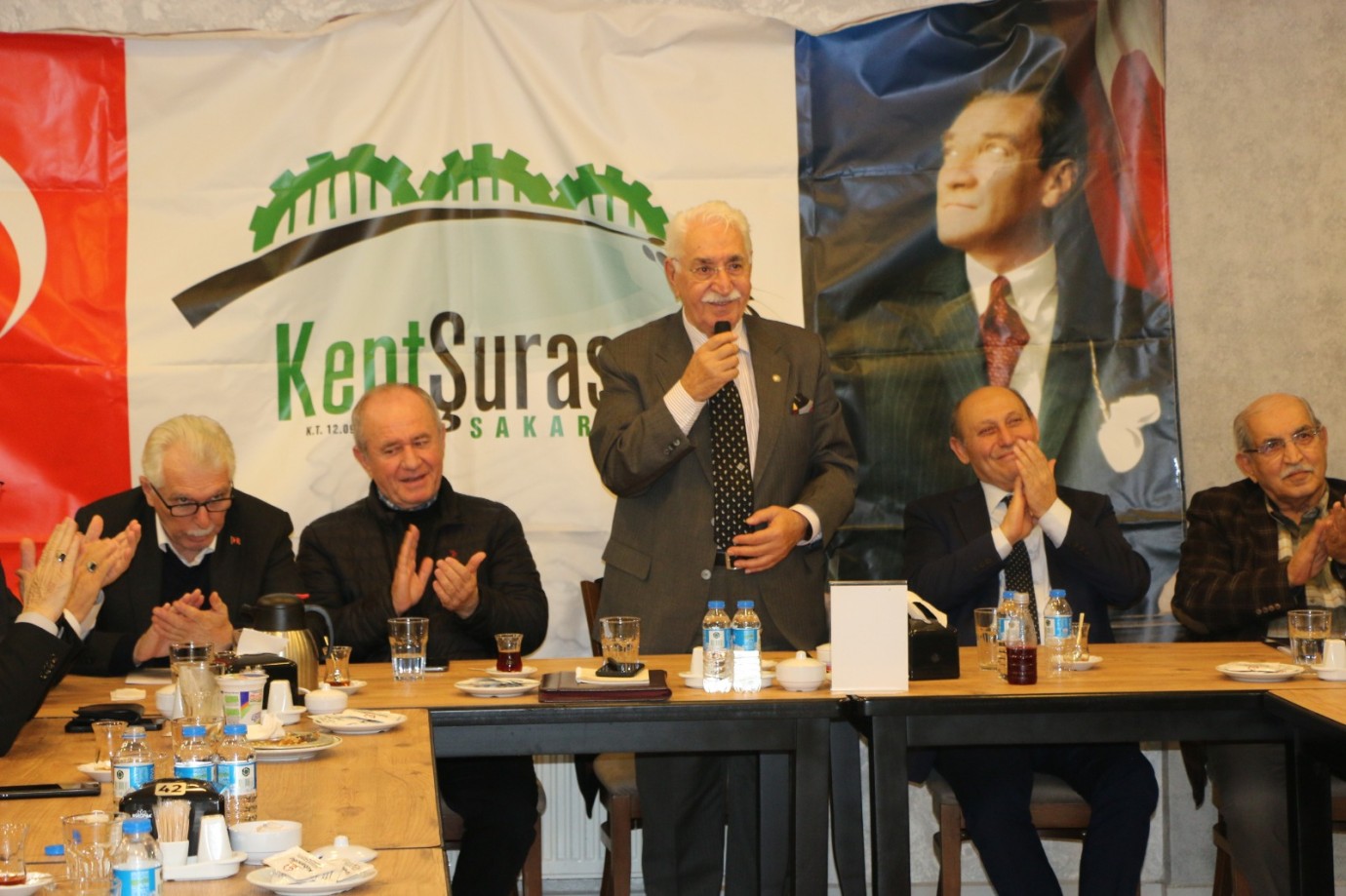 Erol Öztürk Hacıeyüpoğlu Başkanlığında Kent Şurası Toplandı: Sakarya'nın Nabzı Tespiti