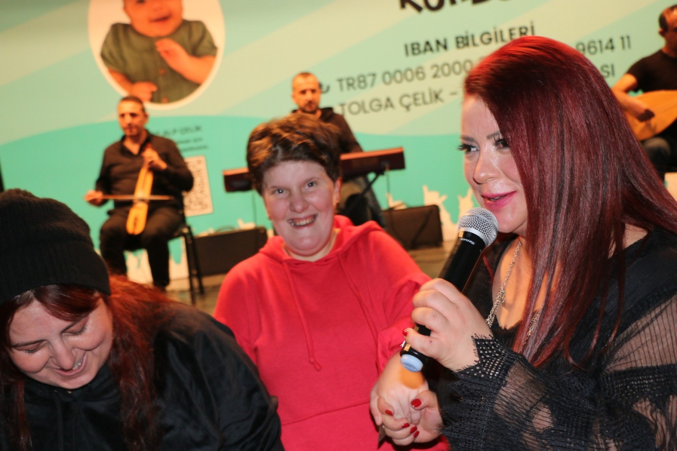 Karadeniz'in Divası Zeynep Birinci, Yağız Alp İçin Sakarya'yı Salladı! Umut Konseri'nde Unutulmaz Bir Gece Yaşandı