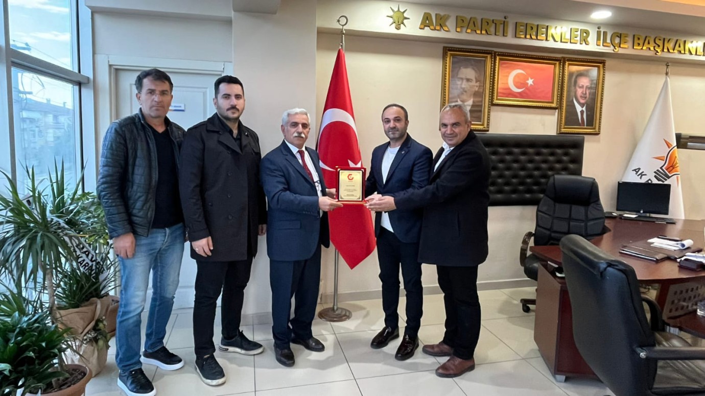 Sakarya Gaziantepliler Derneği'nden AK Parti Erenler İlçe Başkanı Ömer Barik'e ziyaret
