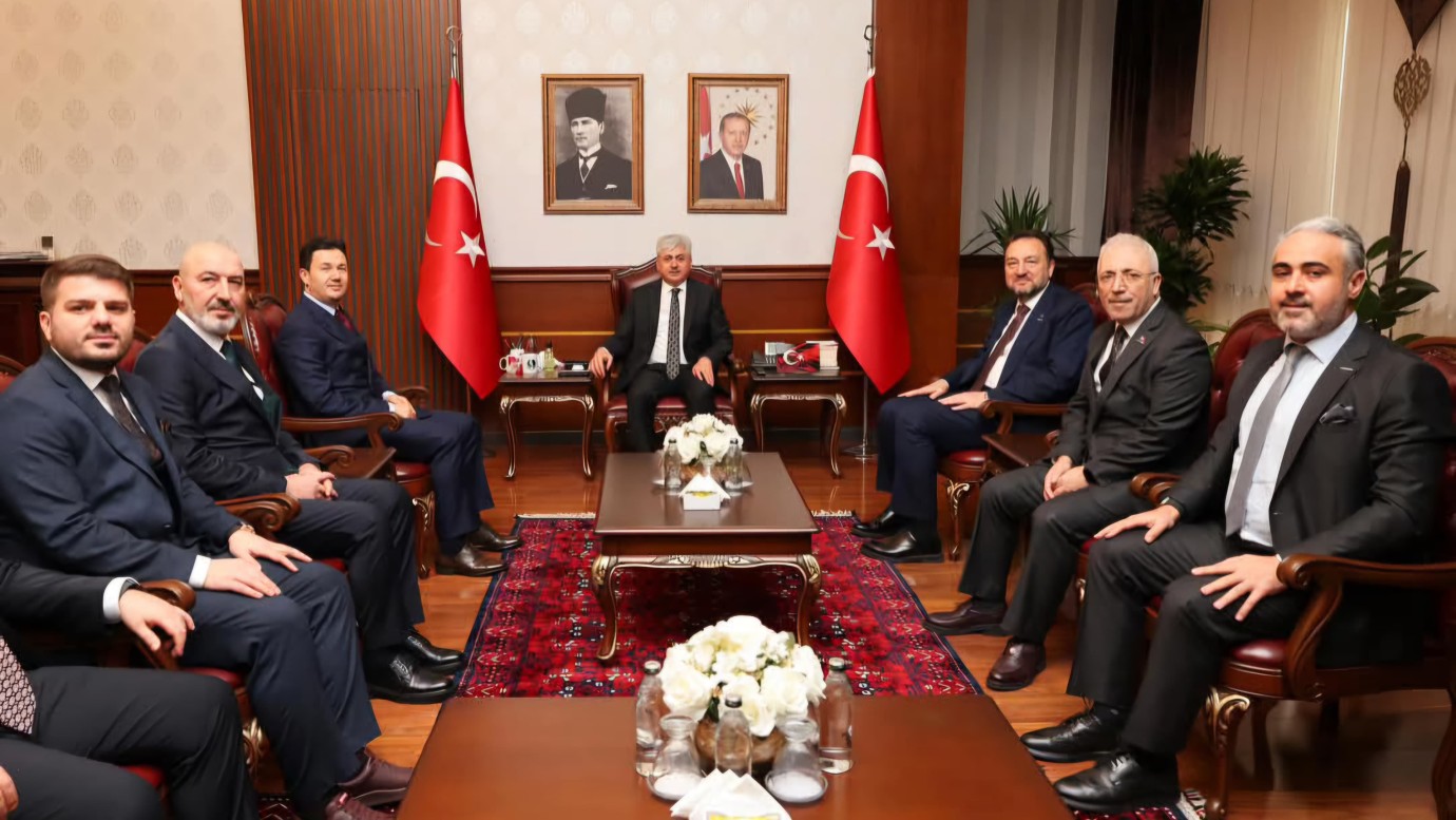 MÜSİAD Genel Başkanı Mahmut Asmalı Sakarya’da Valilik ziyaretiyle programına başladı