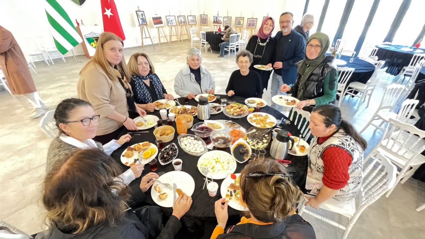 Sakarya Abhaz Derneği’nde 2025 yılın ilk kahvaltısı düzenlendi
