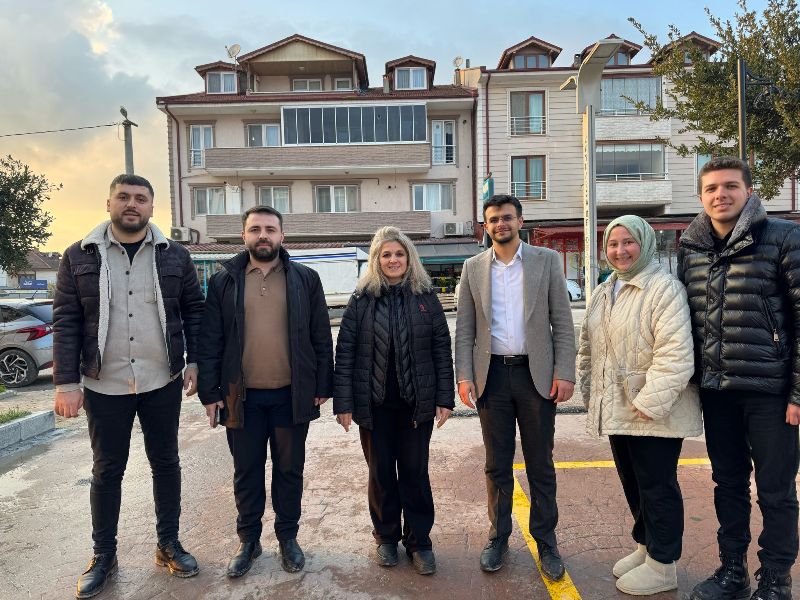 AK Parti Sakarya İl Gençlik Kolları Kaynarca'da Esnaf ve Teşkilat Ziyaretlerinde Bulundu
