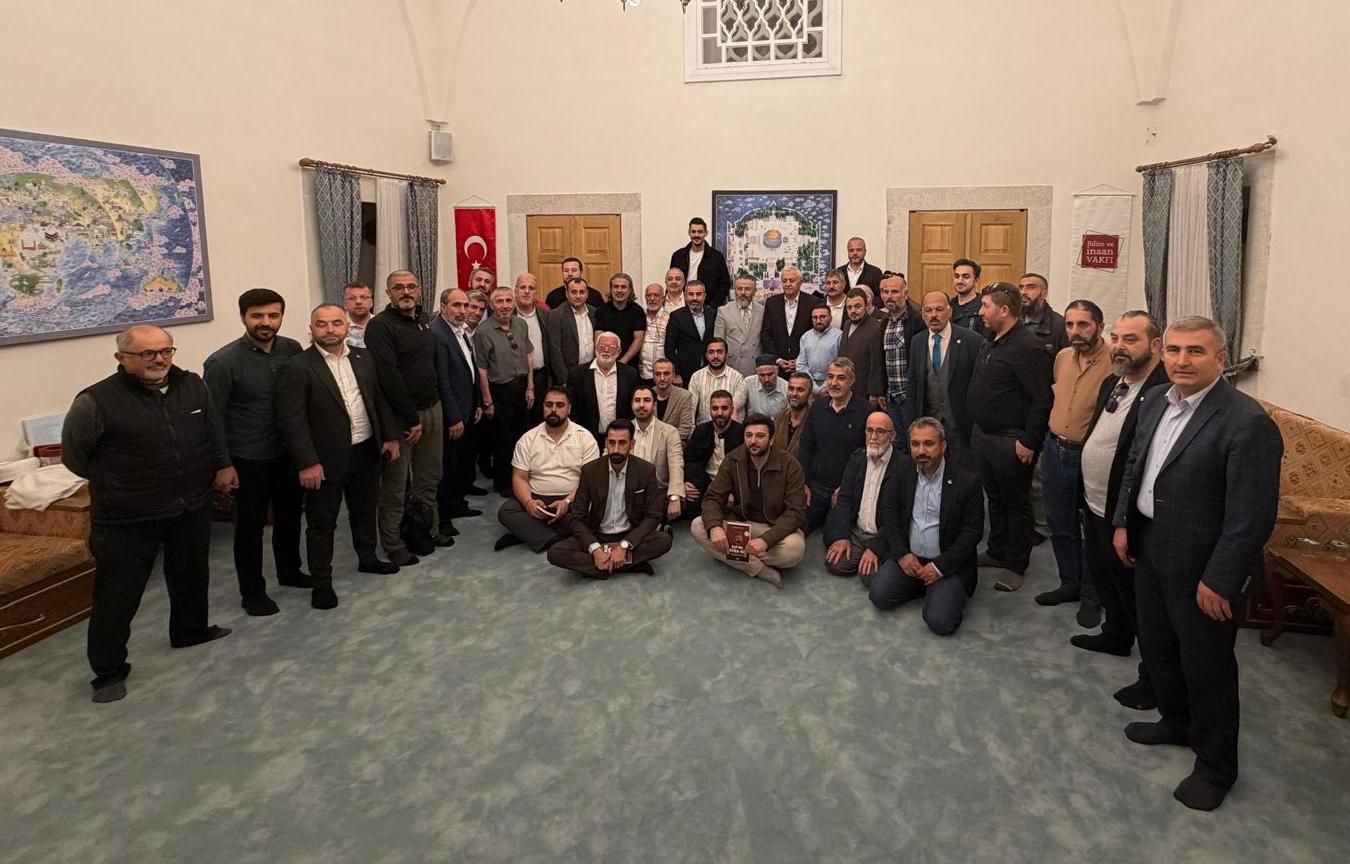 MİLLİ TARİH PLATFORMU’NDAN DEV KONFERANS: JEOPOLİTİK DENGELER VE D-8 VİZYONU MASAYA YATIRILDI!