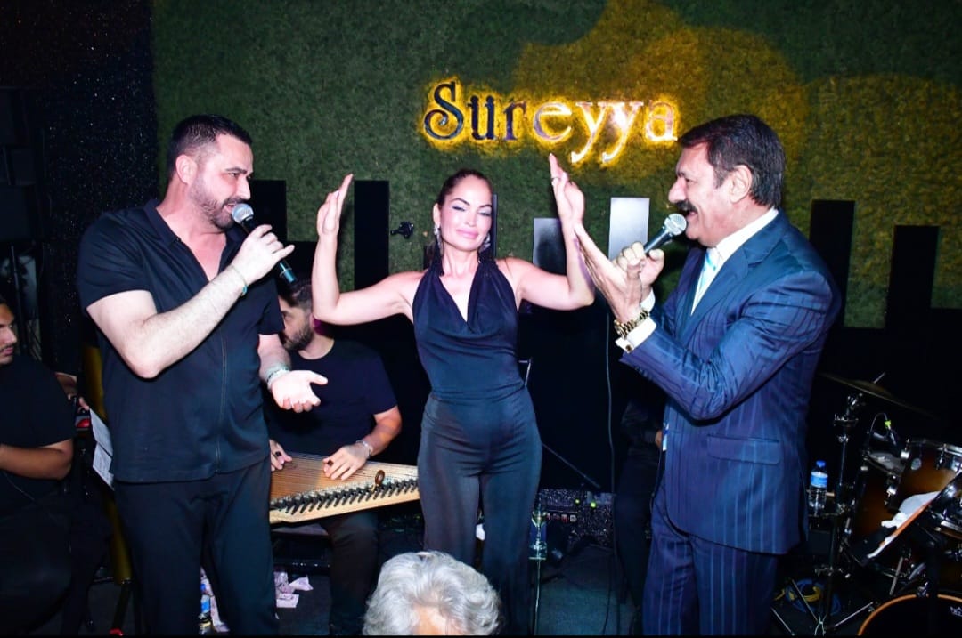 Gözde Demirbilek İstanbul’u Fethetti: Süreyya Teras’taki İlk Konserinde 