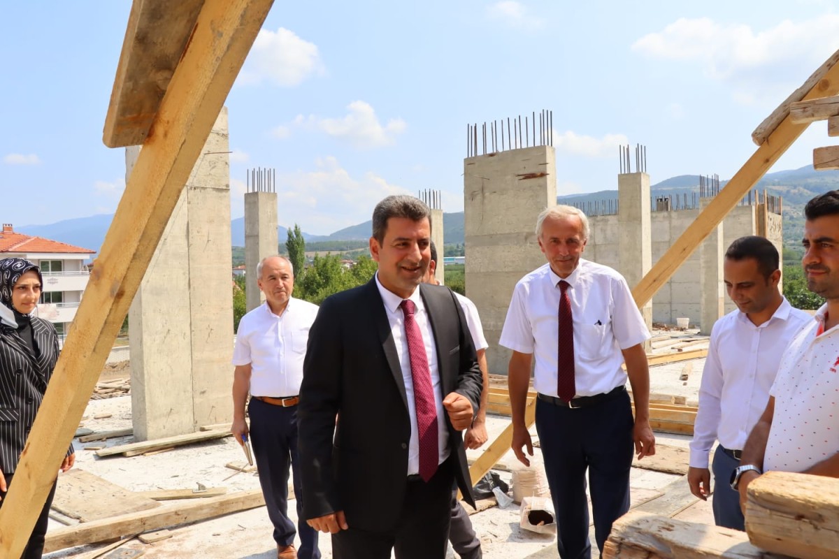 Geyve Hırka Mahallesinde Yeni Anaokulu İnşaatı Ziyareti