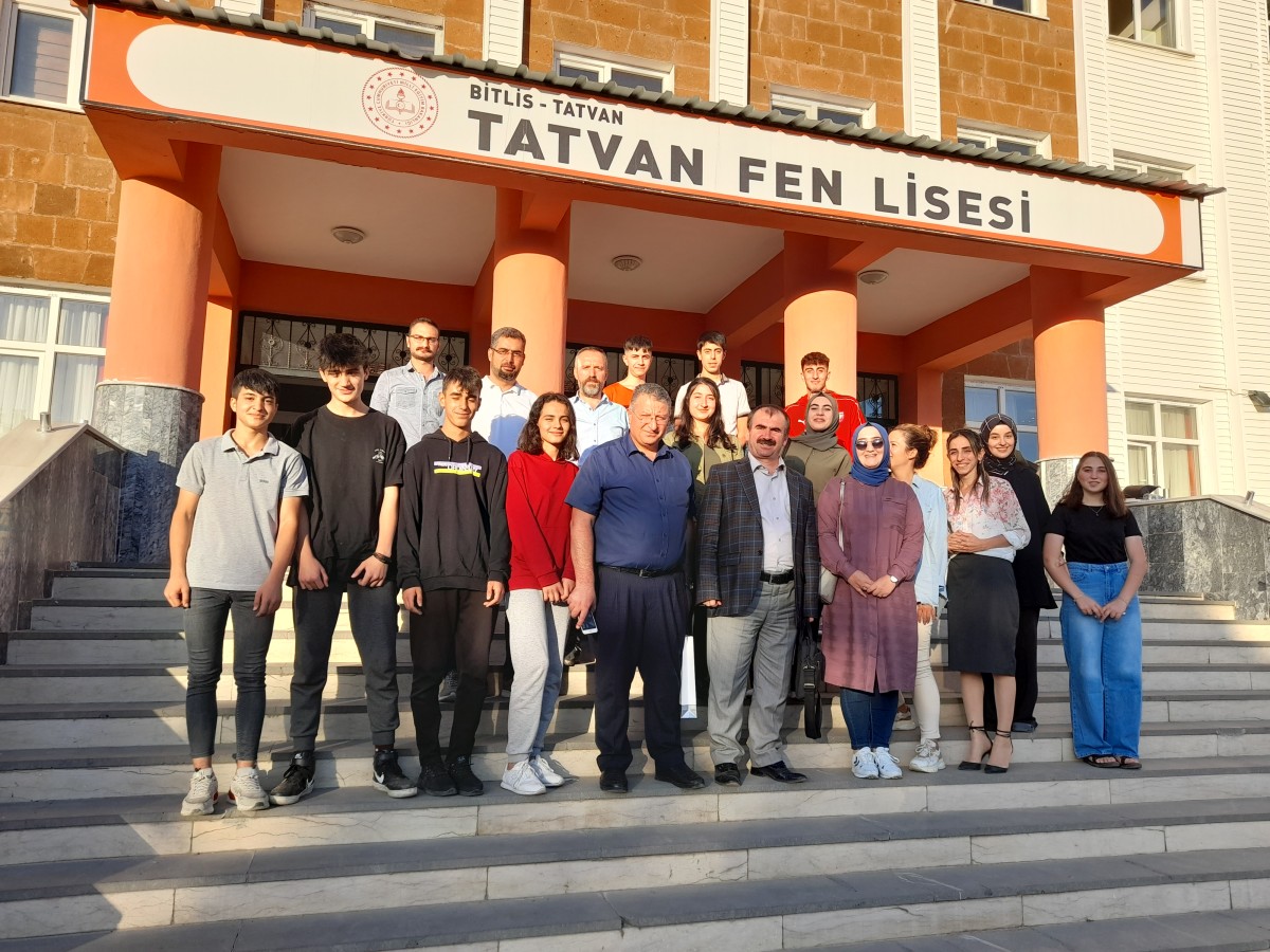 Tatvan’da öğrenci ve öğretmenlere proje konulu seminer verildi.