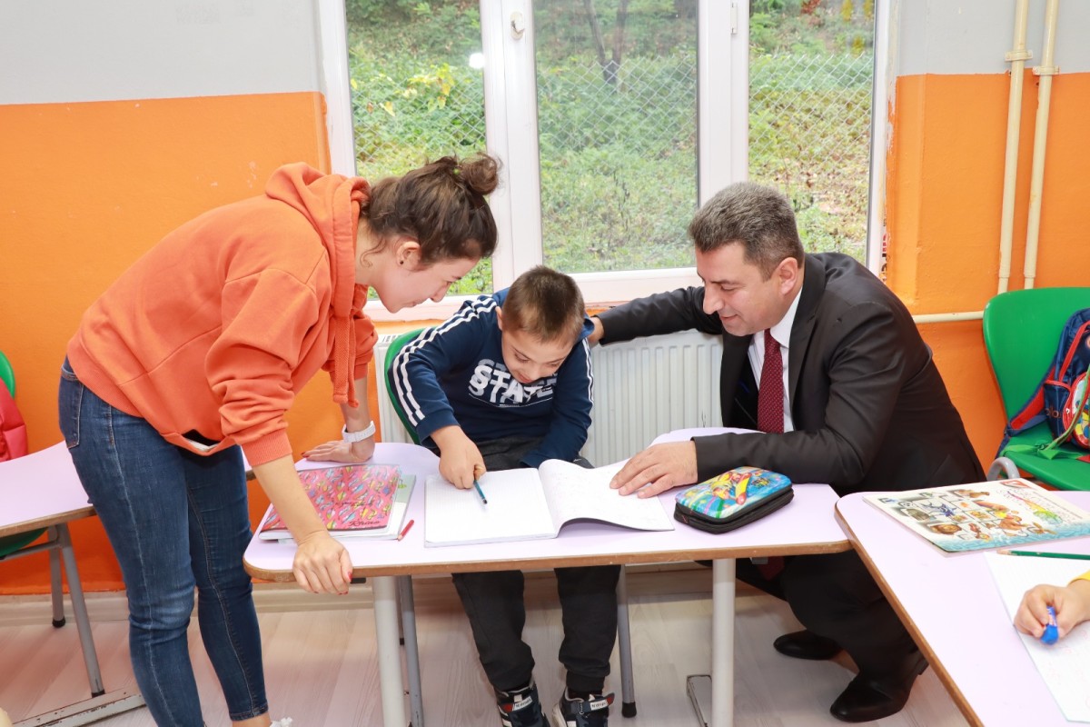 Geyve Özel Eğitim Uygulama Merkezine Ziyaret