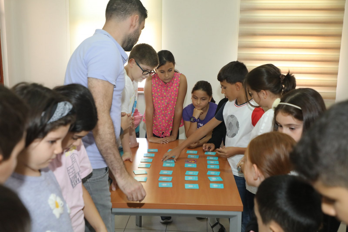 Dil Evi'nde ingilizceyi yaşayarak öğreniyorlar
