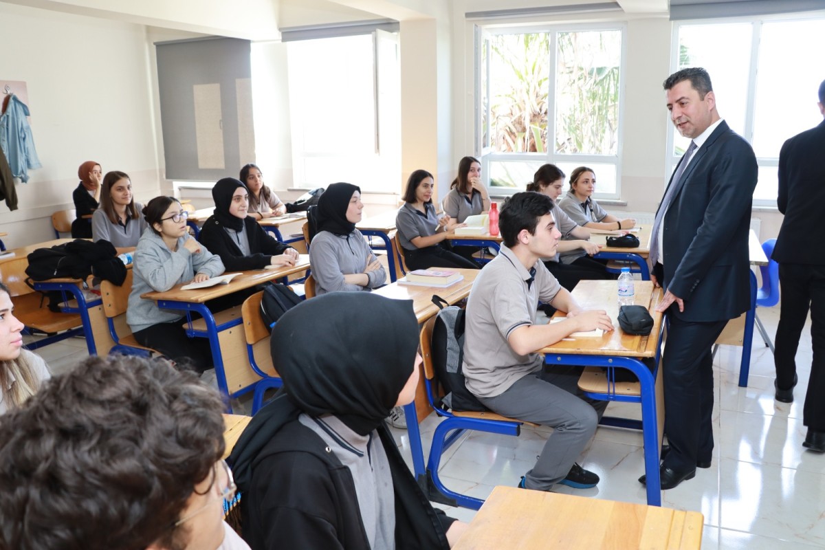 Figen Sakallıoğlu Anadolu Lisesine Ziyaret 