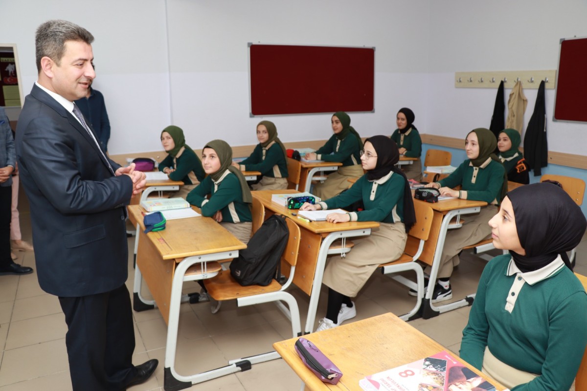 Karapürçek Şehit Mehmet Selim Kiraz İmam Hatip Ortaokulu Ziyareti