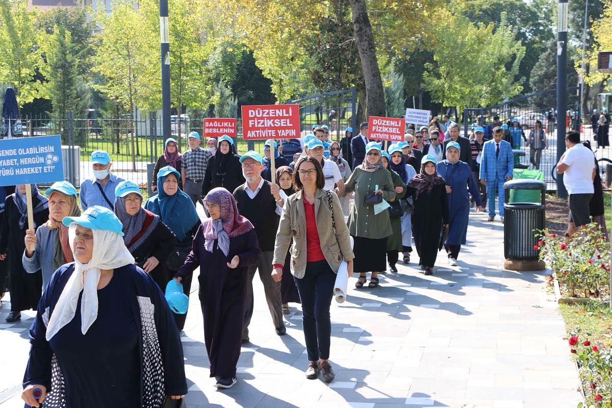 Sağlıklı yaşlanmak için yürüyüşü ihmal etmeyin